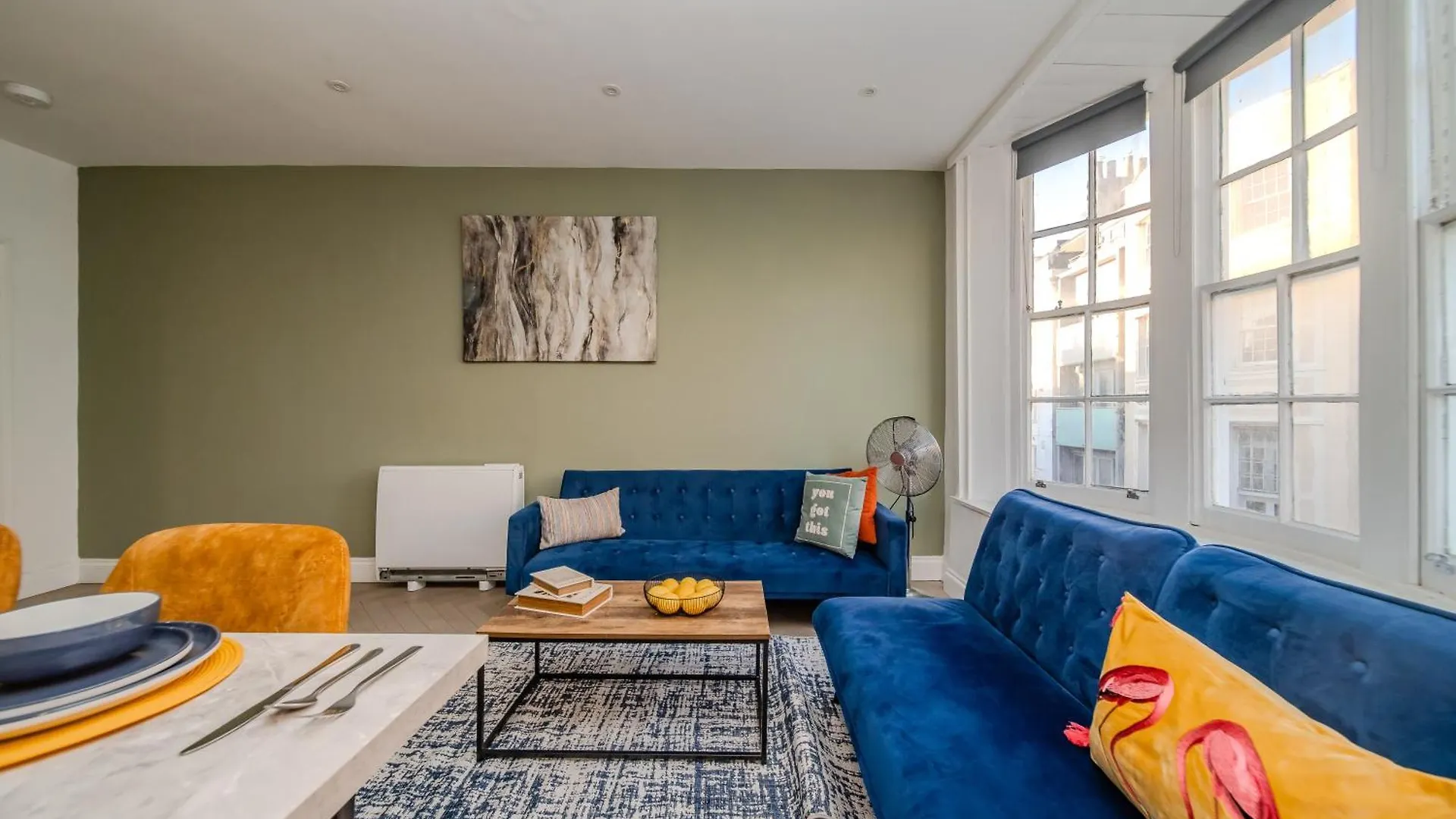 3 Bedrooms & 2 Bathroom Holiday Flat Right Next To Brighton Beach 0*,